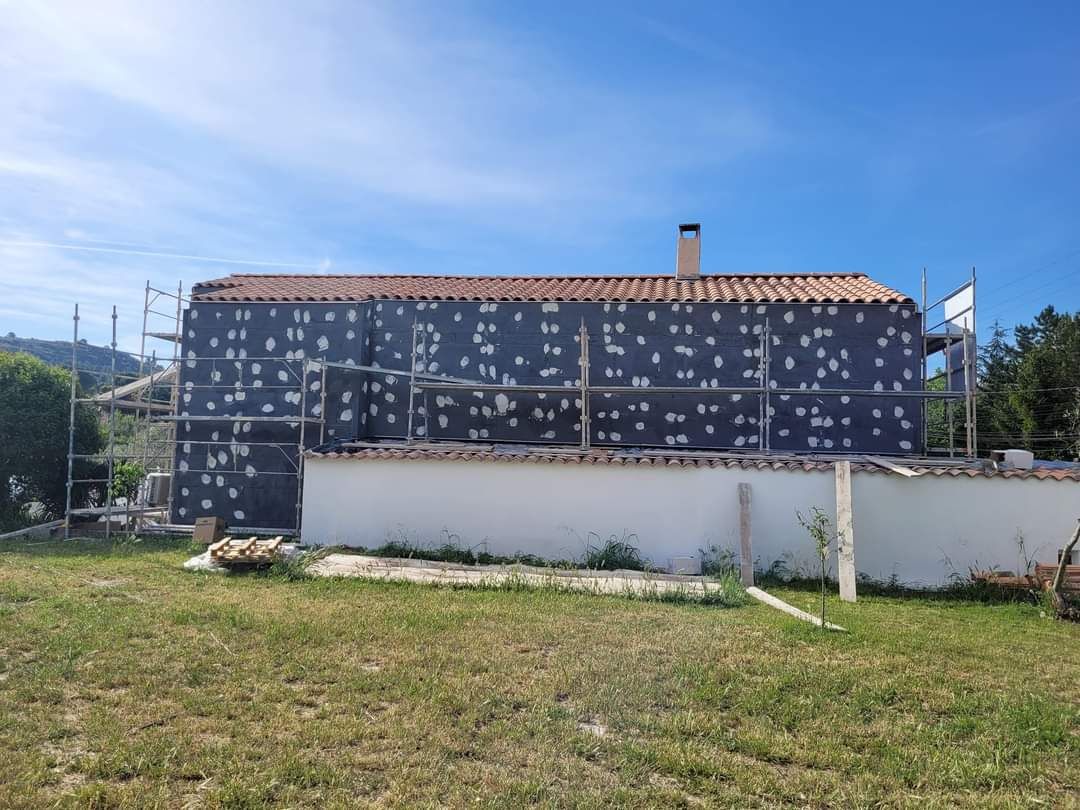 Chantier EBA France : Préparation pour isolation extérieure.